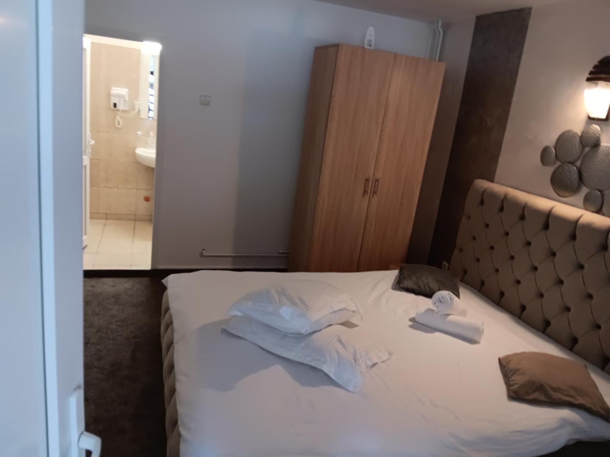 La Protap Calimanesti Hotel Eksteriør billede