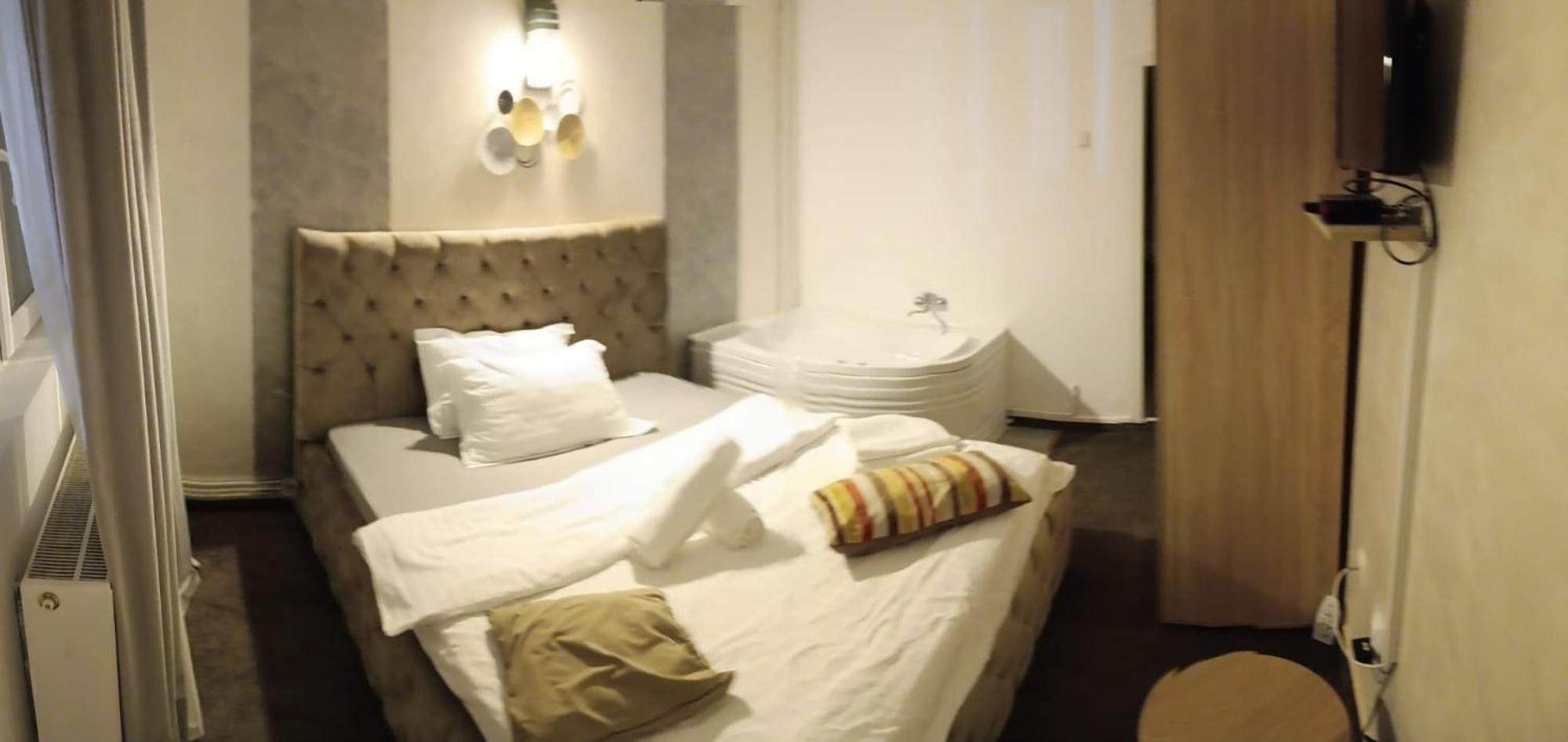 La Protap Calimanesti Hotel Eksteriør billede