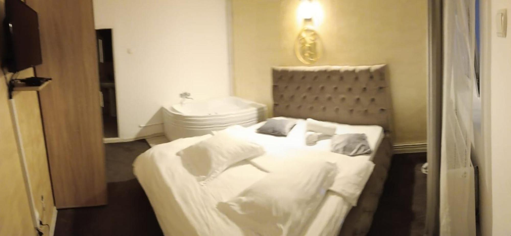 La Protap Calimanesti Hotel Eksteriør billede
